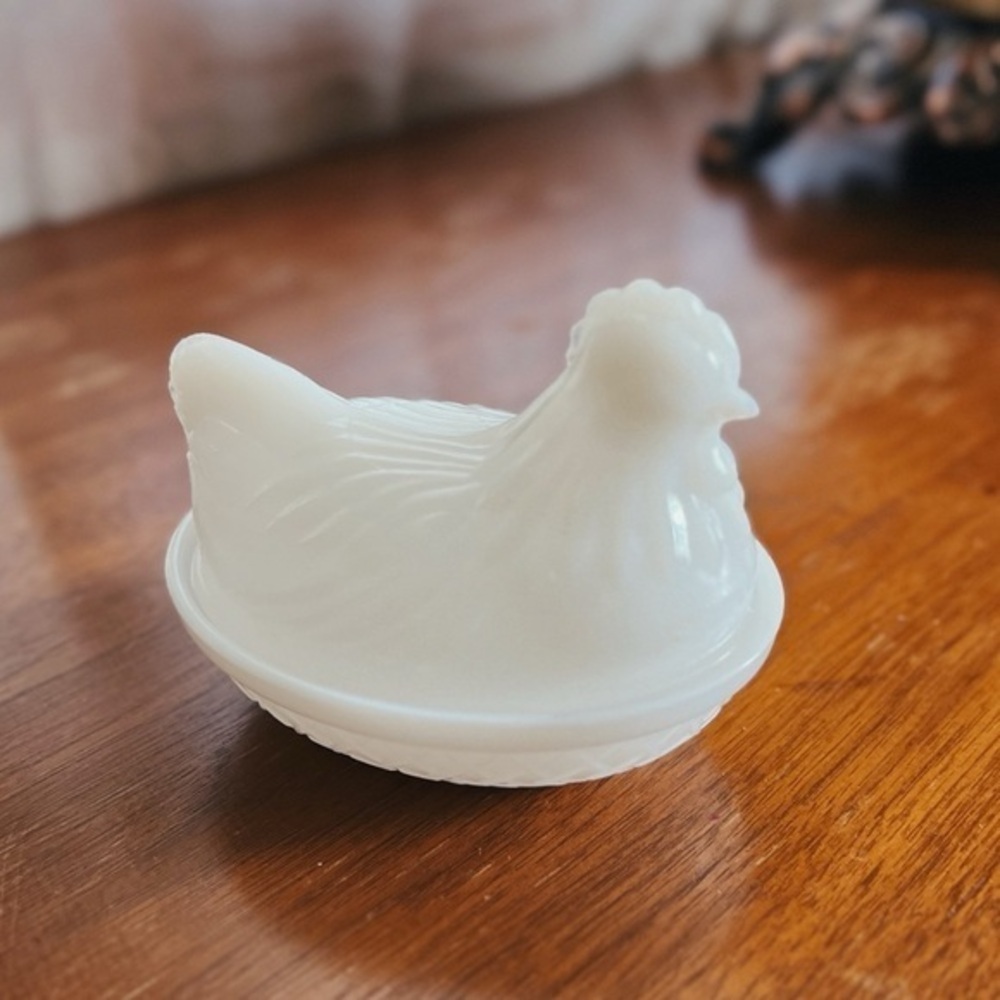 Vintage Hazel Atlas White Milk Glass Small Hen on Nest